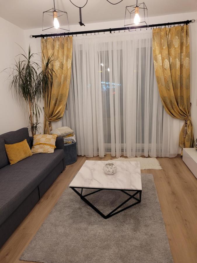 4Qualis Apartment Brasov Bagian luar foto