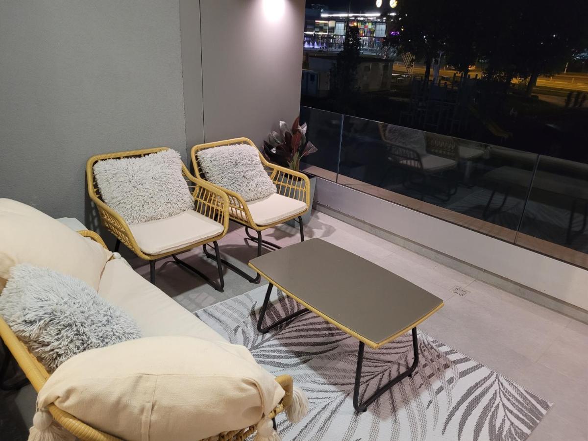 4Qualis Apartment Brasov Bagian luar foto