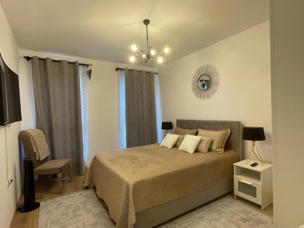 4Qualis Apartment Brasov Bagian luar foto