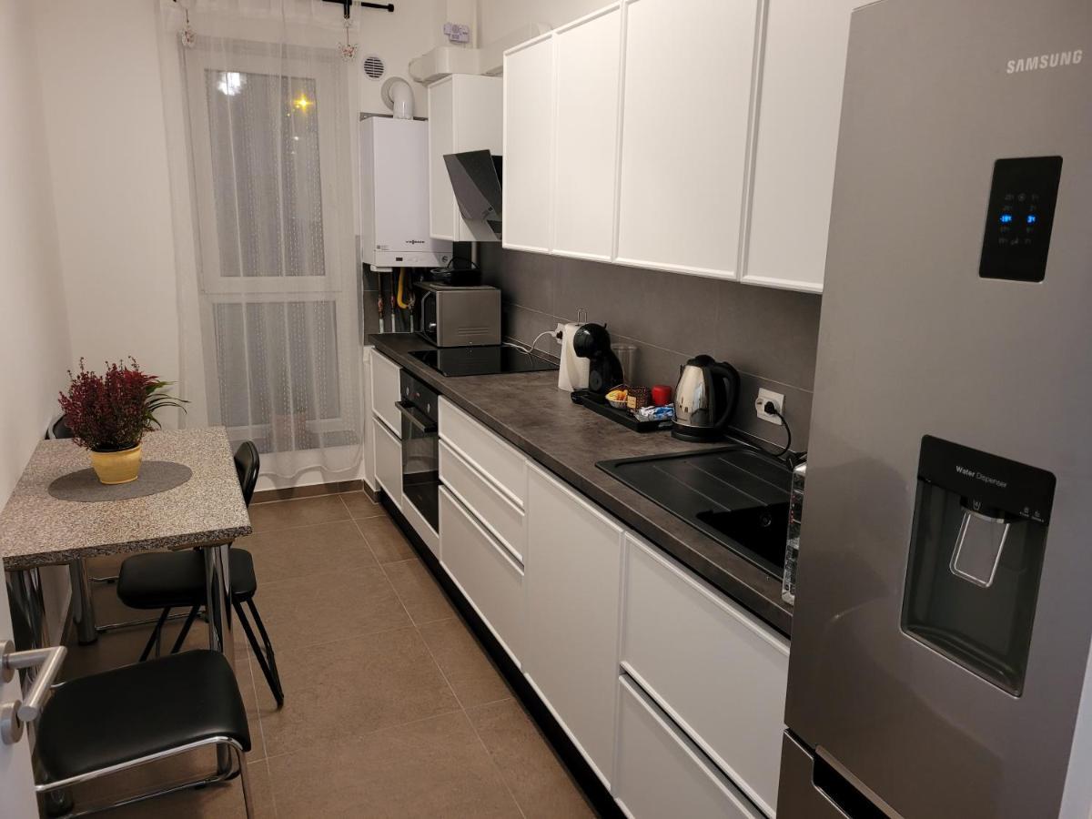 4Qualis Apartment Brasov Bagian luar foto