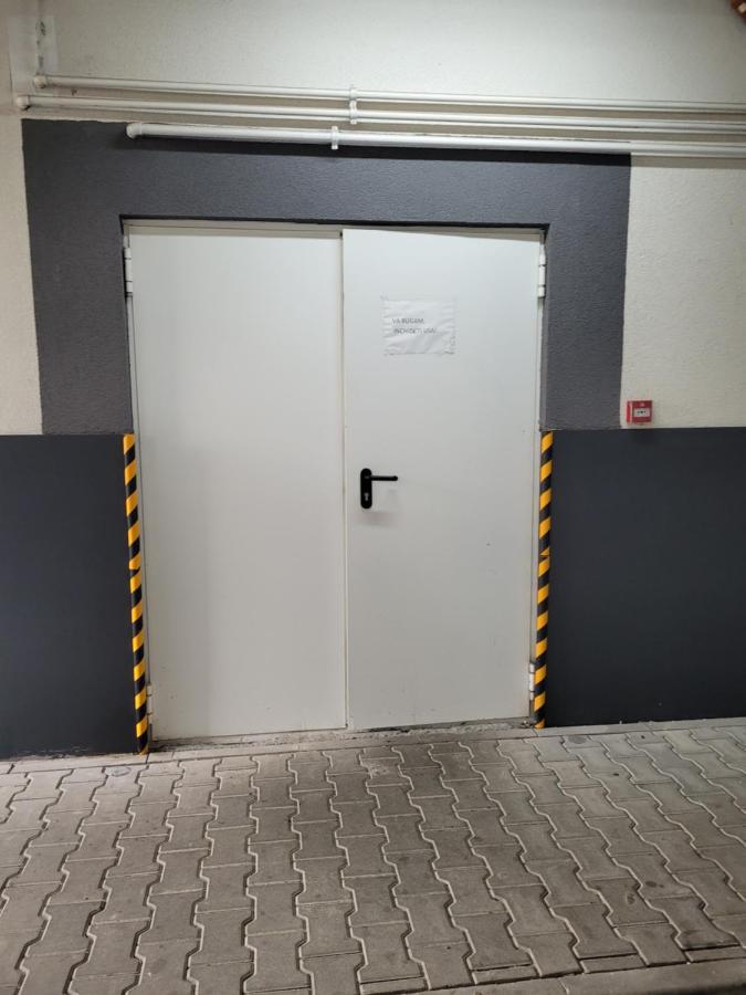 4Qualis Apartment Brasov Bagian luar foto